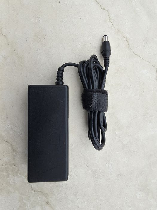 Alimentator 15V 3A 45W Toshiba