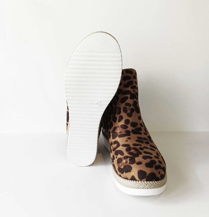 Дамски боти с леопардов принт до глезена, леопардови боти