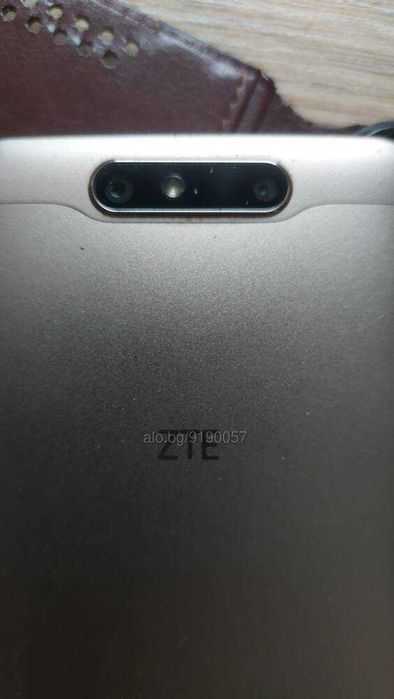 Смартфон ZTE Blade V8