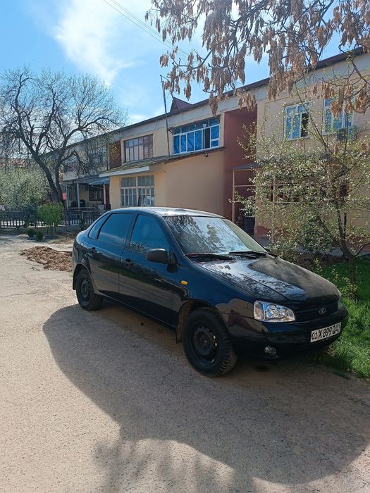 Lada kalina sotiladi