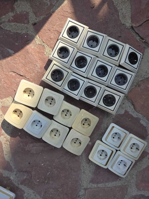 ЛОТ/  Промоция Електрически Контакти и Ключове