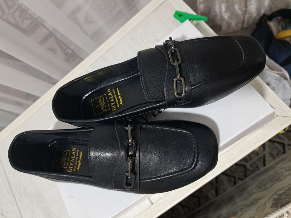 Новые туфельки 36 размер .