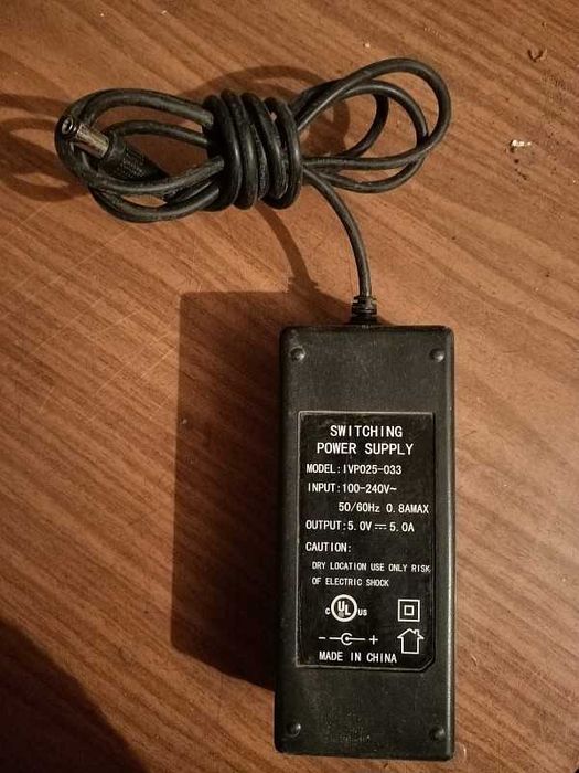 Продам блок питания "IPV025-033".