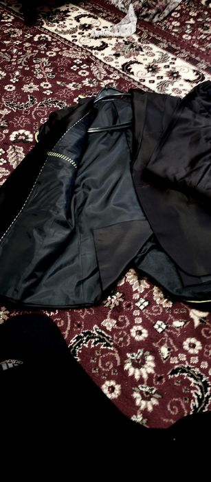 Продается Костюм