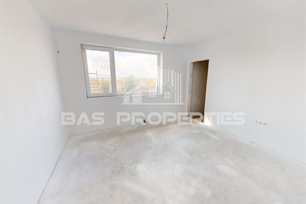 Къща в София, област-с.Равно поле площ 184