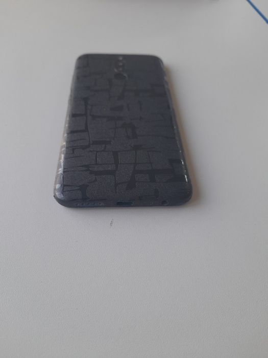 Redmi 8 telefoni sotiladi holati yahshi