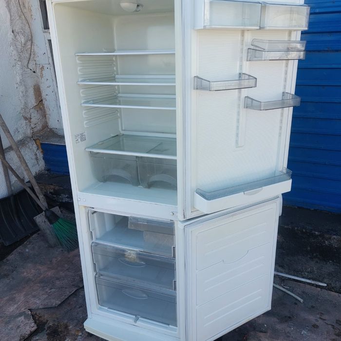 продам холодильник