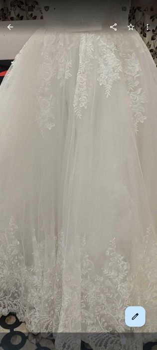 Vind rochie de mireasă mărimea 38-40 făcută la comandă