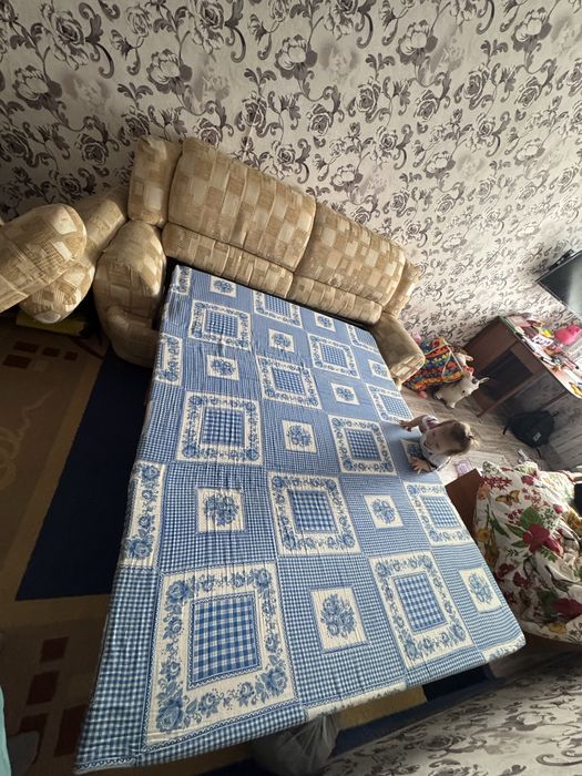 Продам диван мягкий