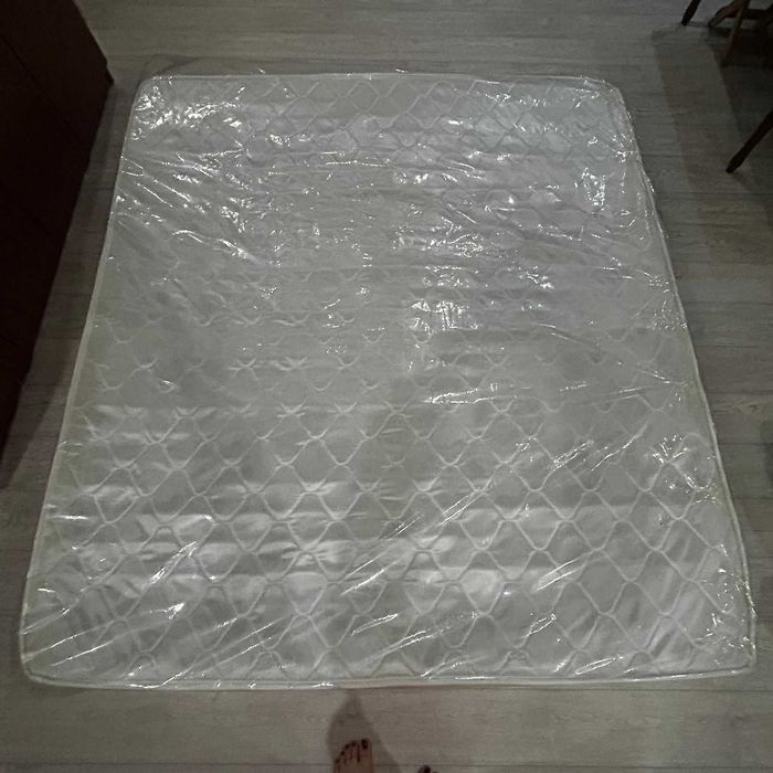 Матрас на двухспальную кровать