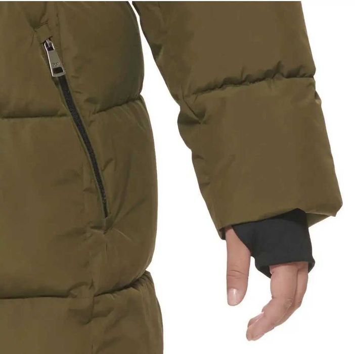 Geaca iarna marca DKNY Noua