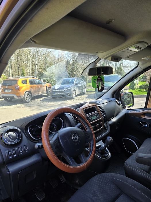 Opel vivaro 8+1 extra lung