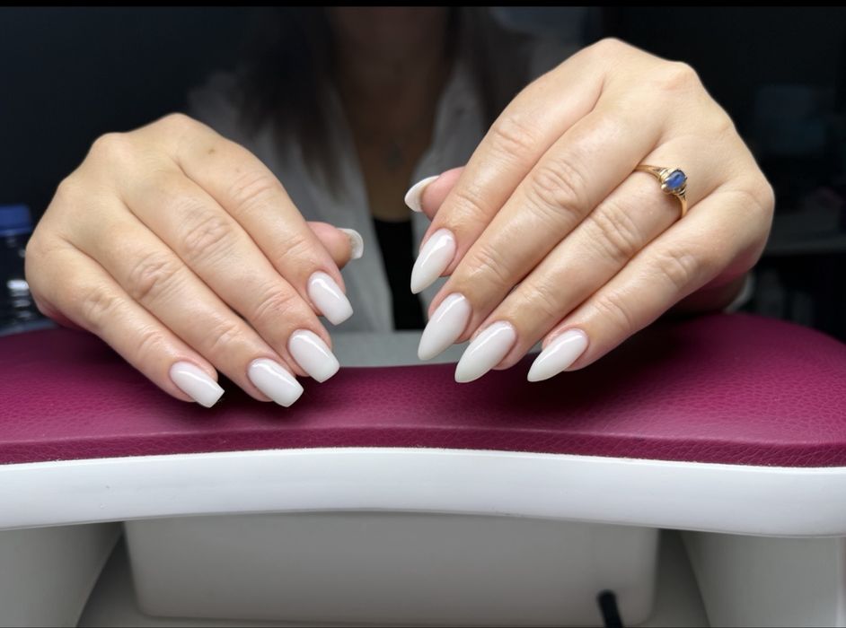 Маникюр  Наращевание педикюр