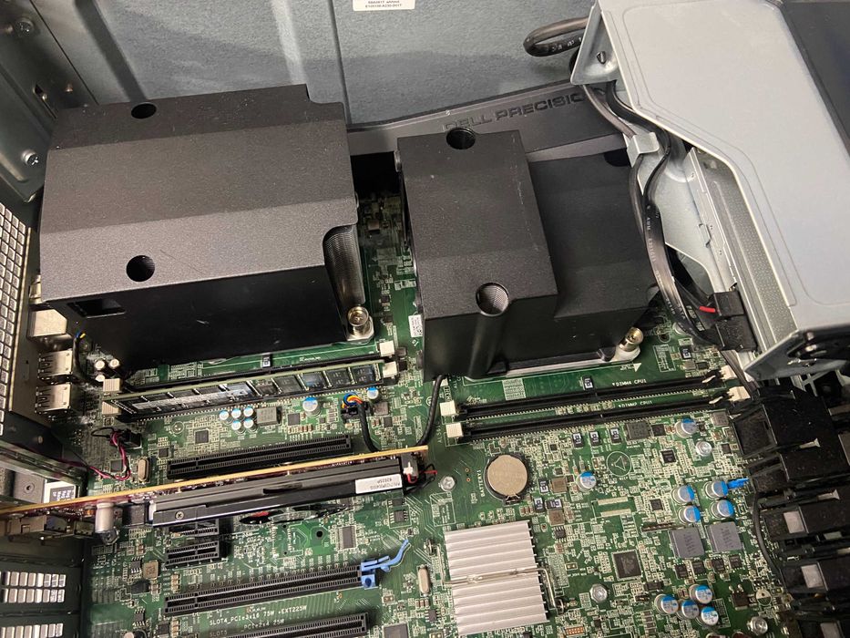 Dell T7810 2x E5-2680 v4, 32GB DDR4, AMD W2100, 7810 работна станция