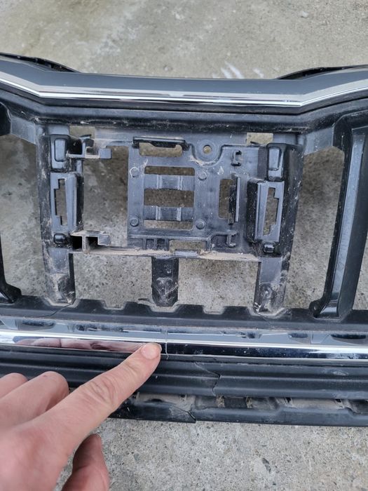 Bara fata, grilaj, ornament Skoda Octavia 3 2024 break