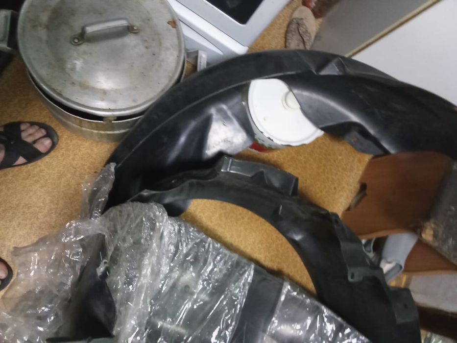 Продам передние крыло