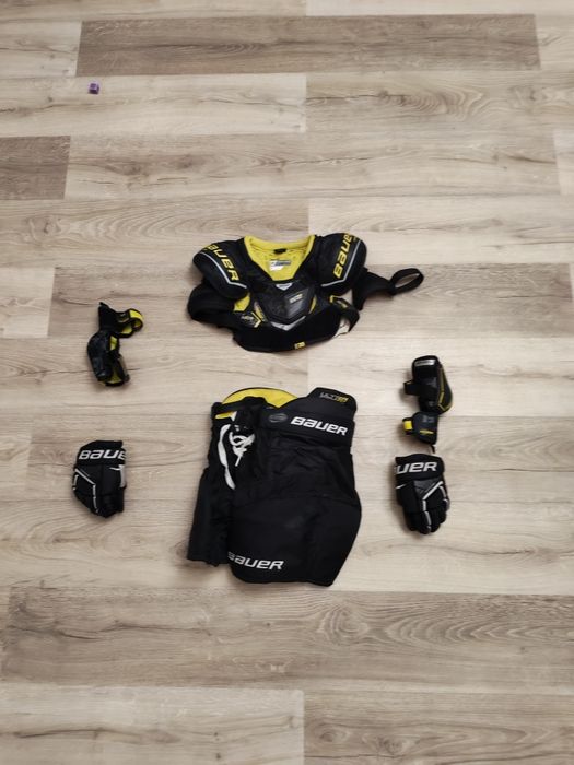 Защита хоккейная