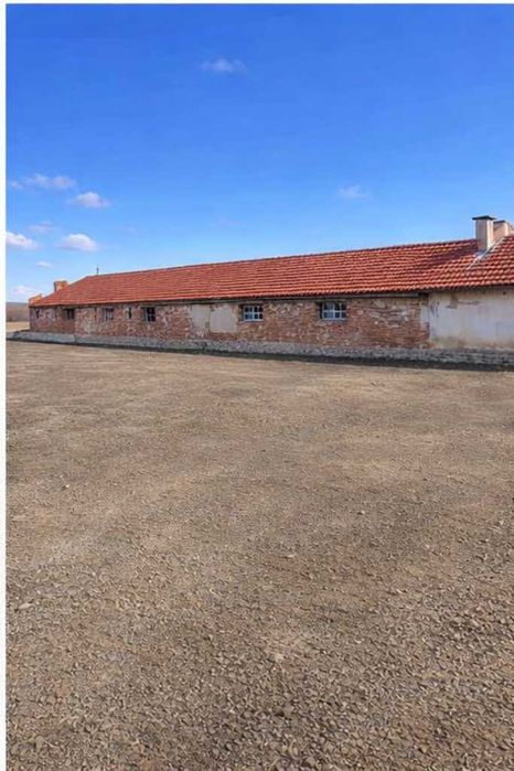 Продава се Промишлена сграда в Пазарджик, Център - 6500 кв.м за 0 €/кв.м - Снимка #1