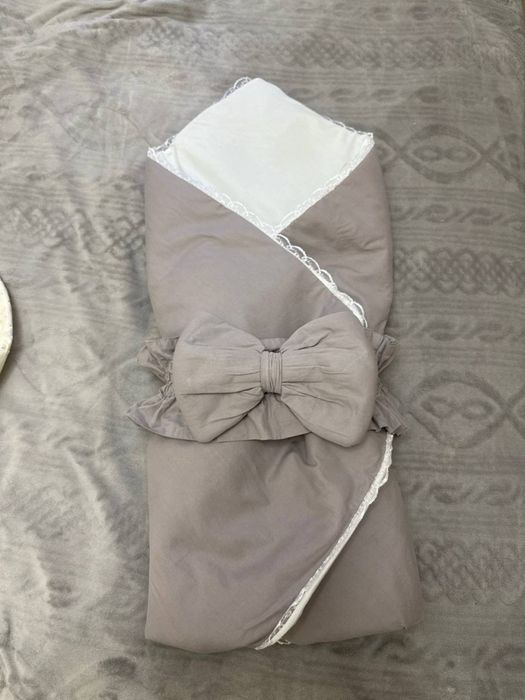 Конверт и костюм на выписку