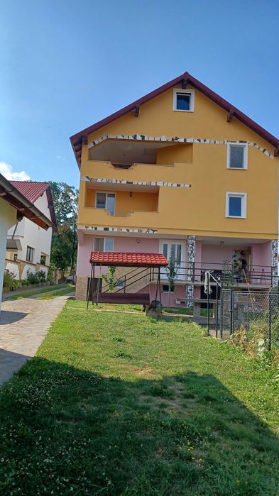 Vreau sa vand o casa