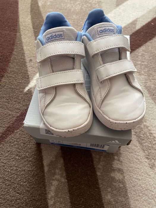 Детски маратонки adidas 27номер