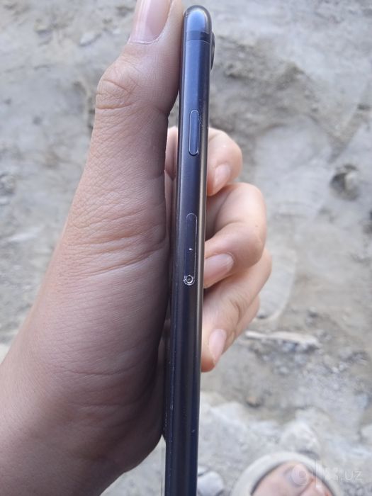 Iphone 7 sotiladi yoki abmen qilinadi