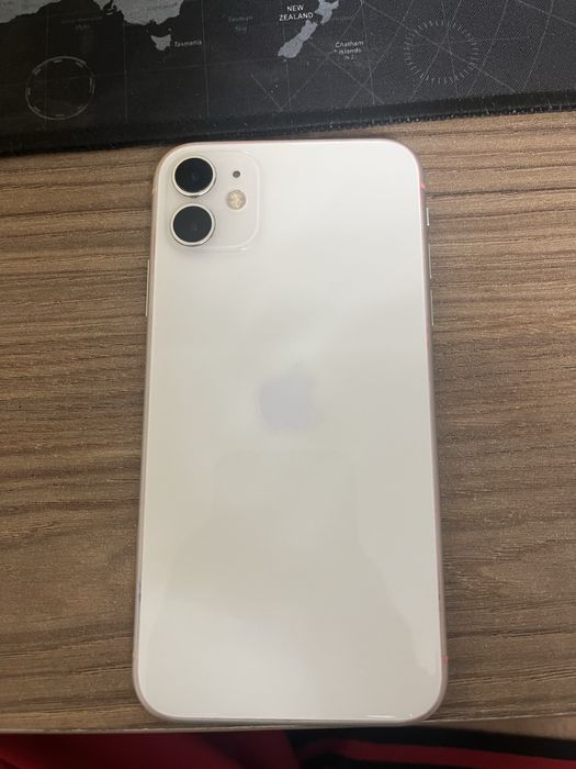 Iphone 11- белый крпус