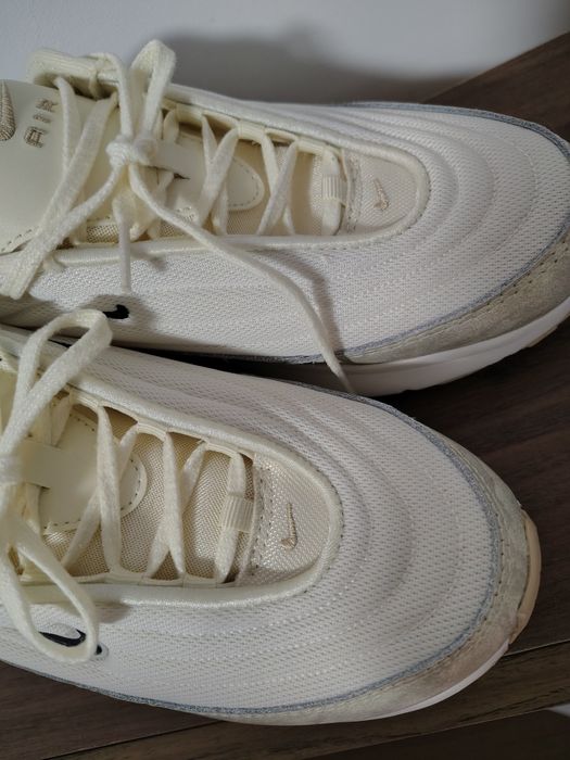 Маратонки Nike .