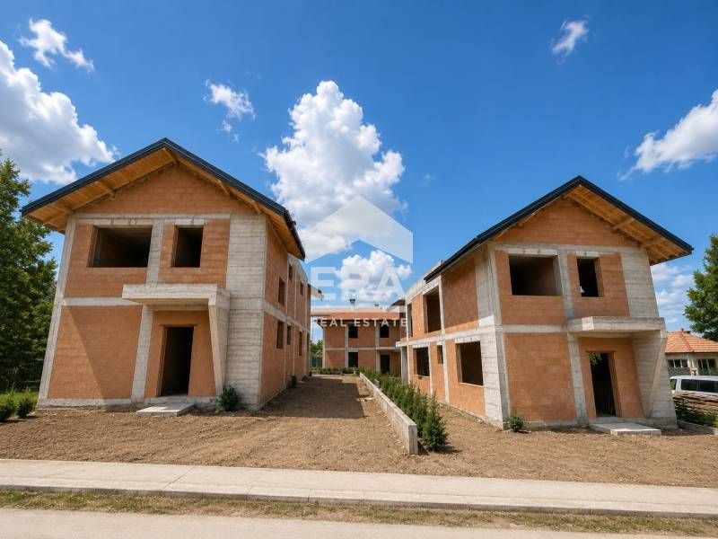 Ексклузивна, двуетажна, новострояща се къща с Акт 14 за продажба, със