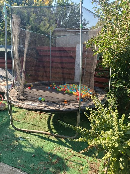 Trambulina elastica pentru copii