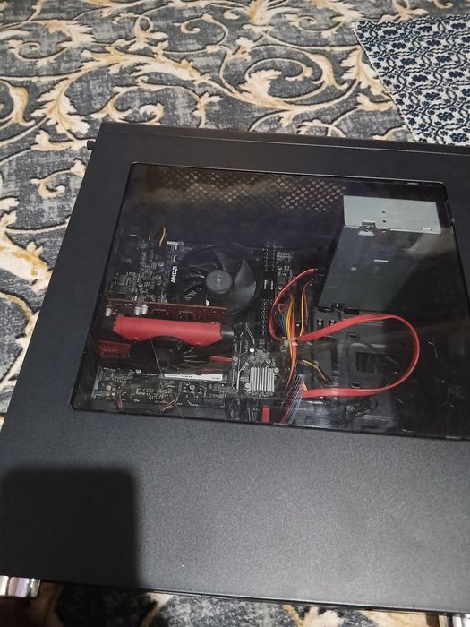 Vând pc gaming sau schimb