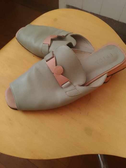 Papuci piele naturală de la Epica cu călcâi deschis mărime 40