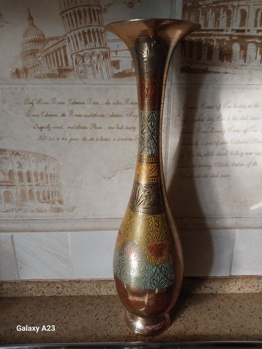 Продам индийскую вазу