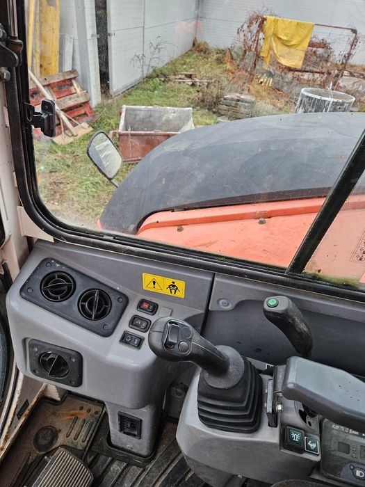 Excavator kubota 9 tone