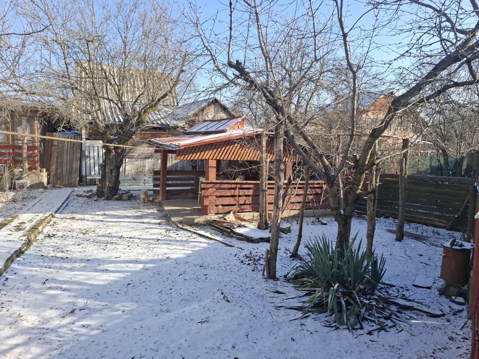 Casa la curte Lalosu  Portaresti Valcea de vanzare