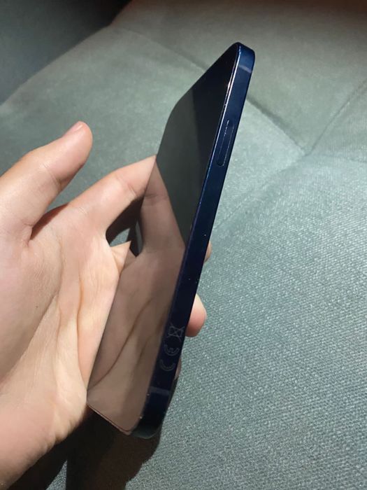 продам Iphone 12