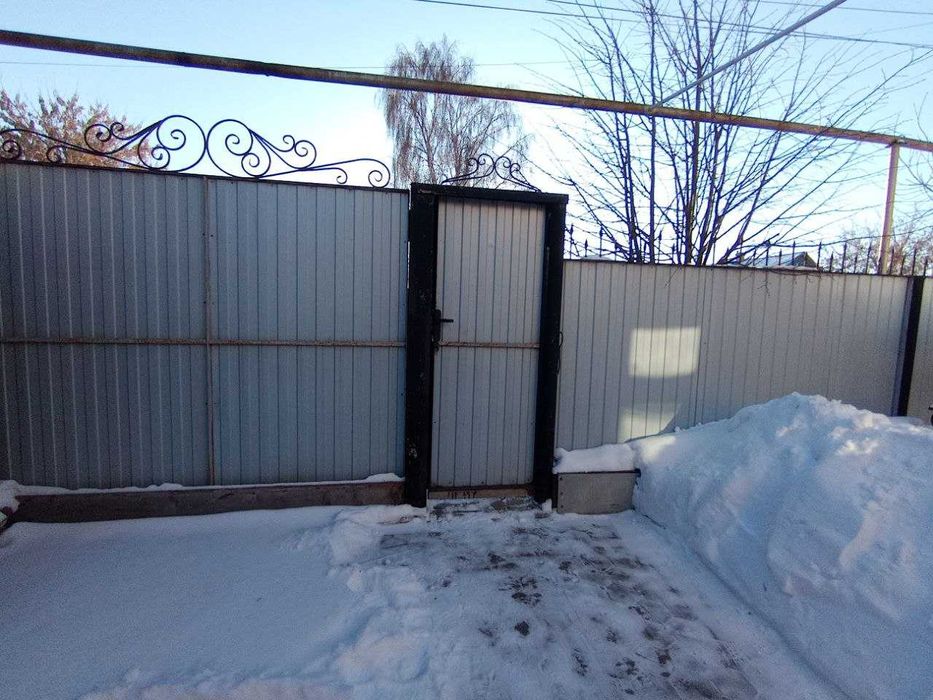 Продам дом с гаражом