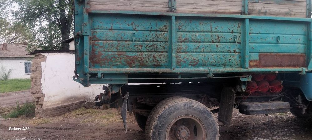 Zil 130 sotiladi