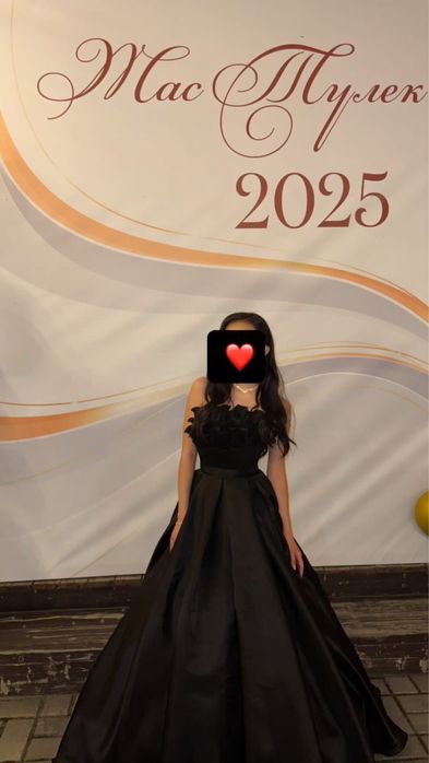 Торг есть.Платья новая 1 раз надевала выпускное подойдет на все