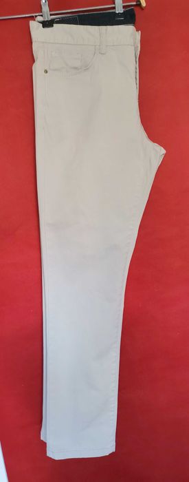 Pantaloni blugi barbati LC Waikiki mar 33/33 slim fit crem impecabili