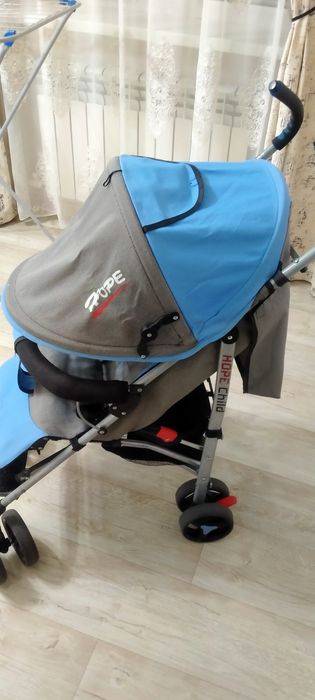 Продаю коляску трость