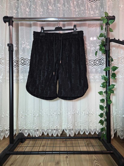 Pantaloni scurti marimea M