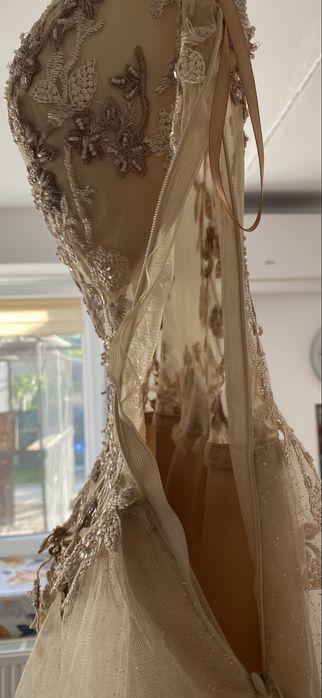 Продавам бална рокля