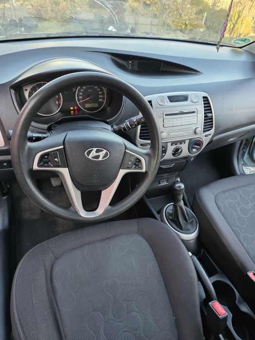 Vând Hyundai  i20 / 137000 km