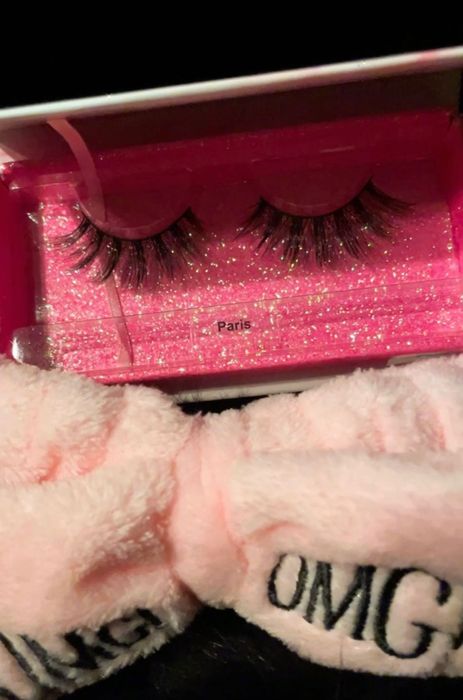 Уникални мигли вземи своя комплект сега