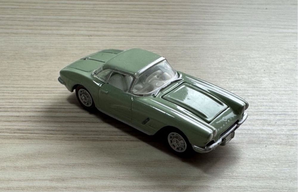 Machete auto 1/60 Johnny Lighting