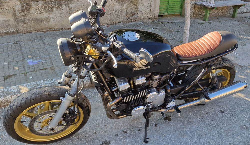 Honda cb750 seven fifty