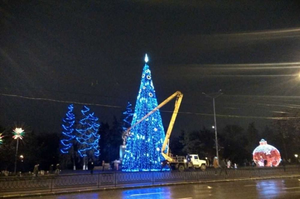 Новогодня Ёлка оформления Yangi yil archasi 25 метр