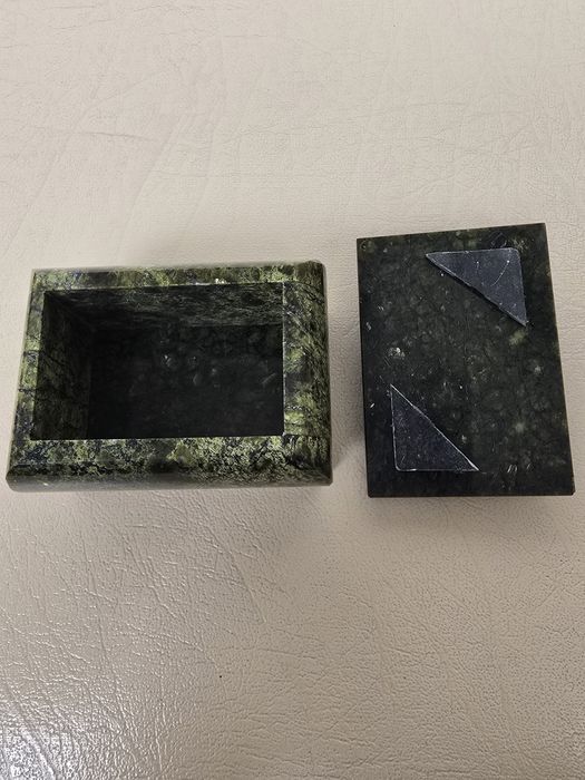 Шкатулка , статуэтка