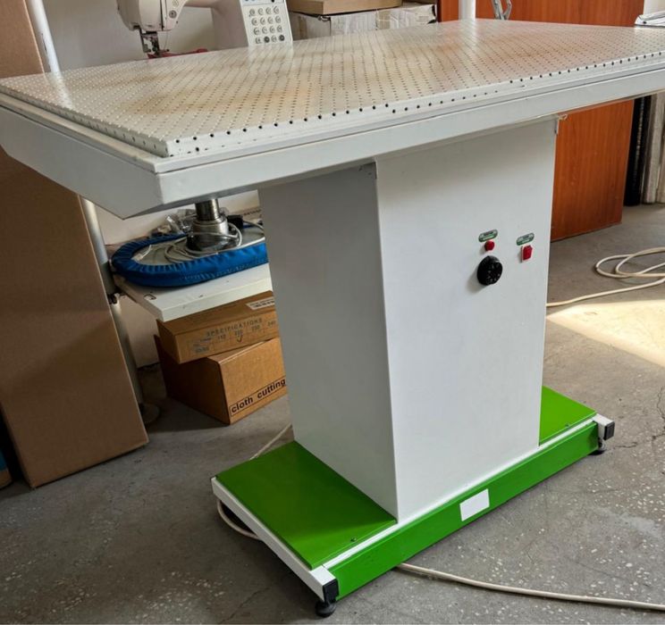 Masa de calcat industriala